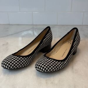 Isaac Mirzrahi Shoes Flats Houndstooth Black and White Mini Heel Ballet Flats